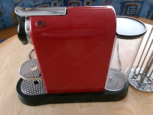 Nespresso Kaffeemaschine Citiz Cherry Red Bild 2