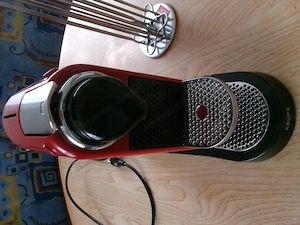 Nespresso Kaffeemaschine Citiz Cherry Red Bild 3