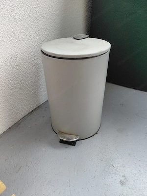 Zu Verschenken Klapp Mülleimer  Bild 2