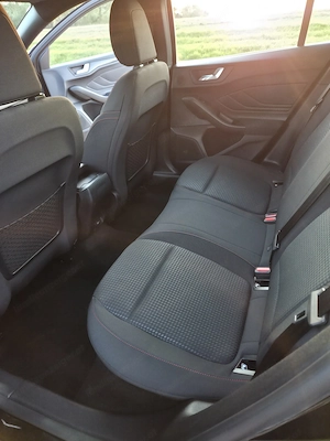 Ford Focus ST Line (Mk4) 1.0L EcoBoost Hybrid, Benzin Bild 8