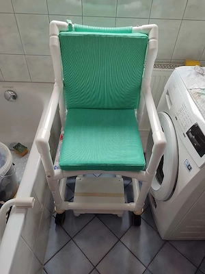 Dusch- und Toilettstuhl