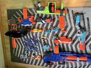Nerf Set inkl Brille und Zubehör  Bild 2