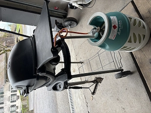 Weber Gasgriller mi Untergestell Bild 2