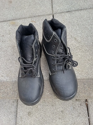 Sicherheitsschuhe Größe 45 gratis abzugeben Bild 2