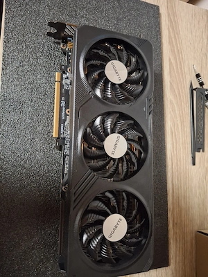 Rx 7600 xt OC 16gb vram