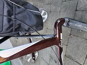 ROLLATOR carbon v. RUSSKA rubinrot