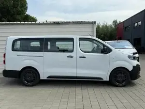  Jumpy Kombi L3 2.0 BlueHDi 180 AT8 9-Sitzer *LED*PDC*... Bild 2