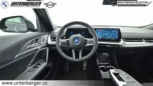 BMW iX2 eDrive20 M Sportpaket // Head-Up // elektr. AHK // Head-Up // elektr. Sitze Bild 10