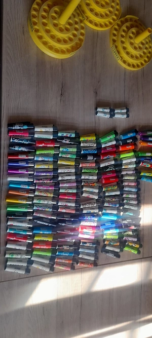 Unbenutzte Clipper Feuerzeuge mit Ständer  Bild 3