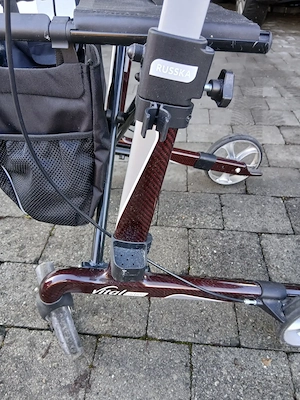 ROLLATOR carbon v. RUSSKA rubinrot Bild 5
