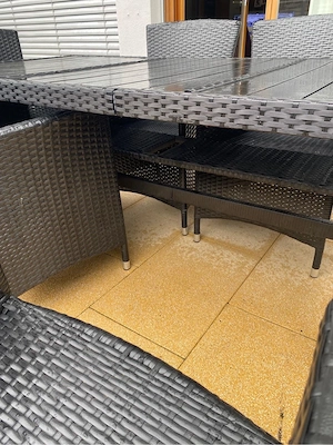 Gartentisch zu verkaufen Bild 2