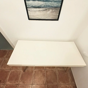 Moderner Schreibtisch in Weiß Bild 2