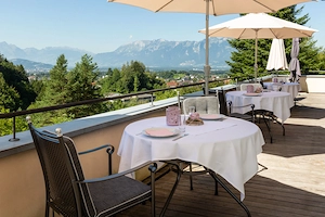 Massageangebot in stilvoller Hotelatmosphäre. Boutiquehotel Bergvilla. Am Fuße der Alpen Bild 4