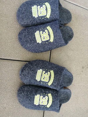 2x Hausschuh gr 35 neu