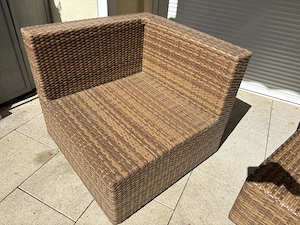 Rattan Sitzgruppe (2 Sitze und eine Ablage) Abholort 6800 Bild 4