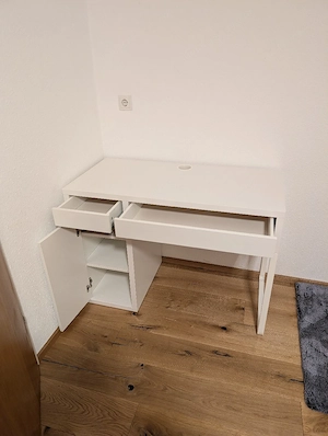 Schreibtisch "Micke" Ikea Bild 2