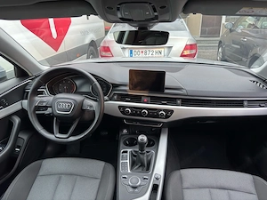 Audi A4 Avant 2.0tdi Bild 10