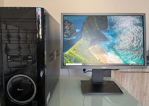 pc mit 2 bildschirme maus und tastatur  Bild 2