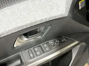 Peugeot 5008 Bild 16