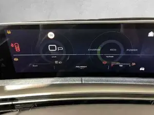 Peugeot 5008 Bild 10