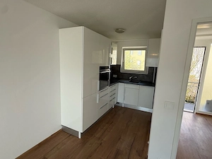 2 Zimmer Wohnung, Bahnhof in der Nähe Bild 6