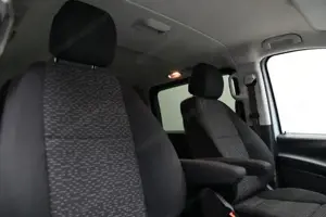 Mercedes-Benz eVito 129 Tourer PRO Lang SpurH ACC Navi KlimaA Bild 10