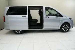 Mercedes-Benz eVito 129 Tourer PRO Lang SpurH ACC Navi KlimaA Bild 12