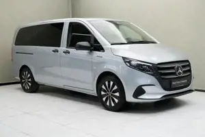 Mercedes-Benz eVito 129 Tourer PRO Lang SpurH ACC Navi KlimaA Bild 2