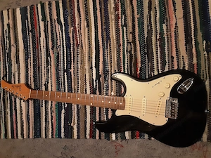 Verkaufe 1 Gitarre golden Ton Bild 3