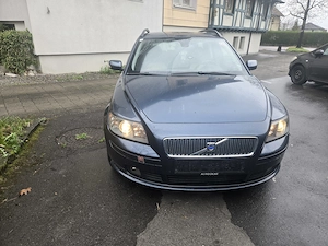 Volvo V50 2,5 liter 220 Ps turbo zu verkaufen . Hohenems 6845 Bild 4