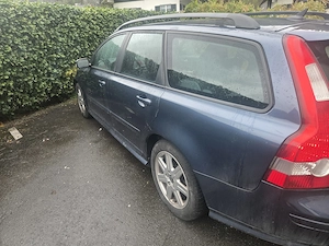 Volvo V50 2,5 liter 220 Ps turbo zu verkaufen . Hohenems 6845 Bild 5