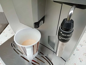 Kaffeemaschine DeLonghi MAGNIFICA Bild 3