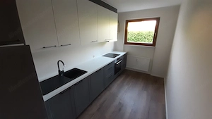 Renovierte 2,5-Zimmer Wohnung mit Sitzplatz im Zentrum von Tosters Bild 3