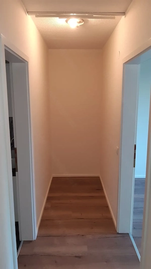 Renovierte 2,5-Zimmer Wohnung mit Sitzplatz im Zentrum von Tosters Bild 5