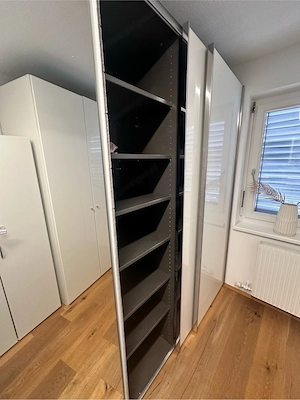 Kleiderschrank Gratis Bild 4
