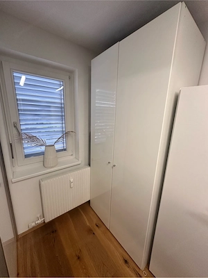 Kleiderschrank Gratis Bild 2