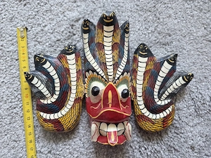 Holzfigur geschnitzt