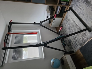 Freistehende Klimmzugstange