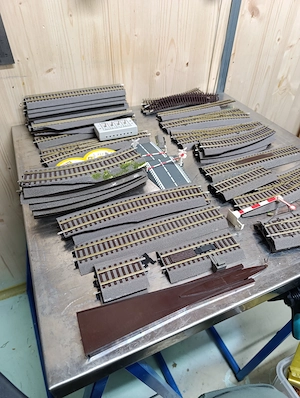 H0 Eisenbahn Baustoffe, Rocco Schienen und Buch Bild 5