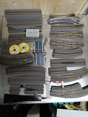 H0 Eisenbahn Baustoffe, Rocco Schienen und Buch Bild 6