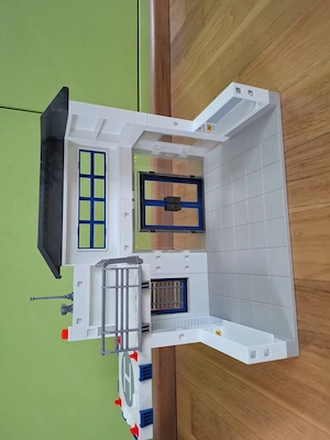 Playmobil Polizeistation Bild 3