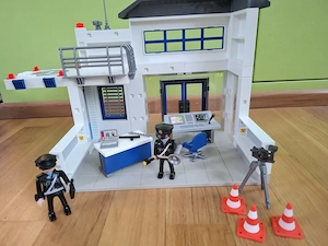 Playmobil Polizeistation Bild 5