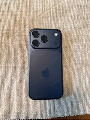 Iphone 17 Pro Top Zustand Bild 2