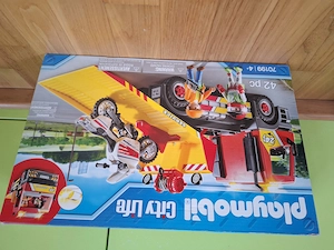 Playmobil City Life Abschleppwagen Bild 2