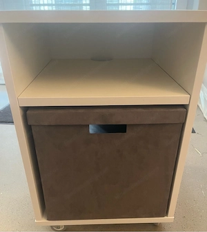 Nachttisch inkl. Aufbewahrungsbox   guter Zustand