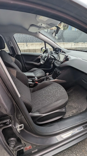 Peugeot 2008 Style *Reserviert* Bild 6