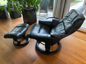 2x Originale Stressless Sessel mit Hocker
