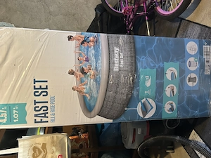 Verpackter Aufstellpool von BestWay (in einwandfreiem Zustand)