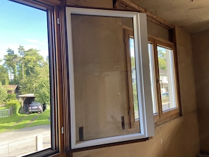 Holz-Alu-Fenster + Balkontüren, diverse Größen Bild 8