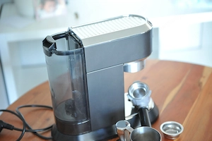 De Longhi Siebträgermaschine inkl. Zubehör Bild 3